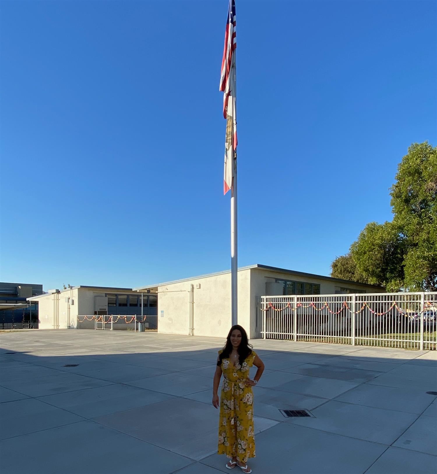 La Granada's Library Assistant