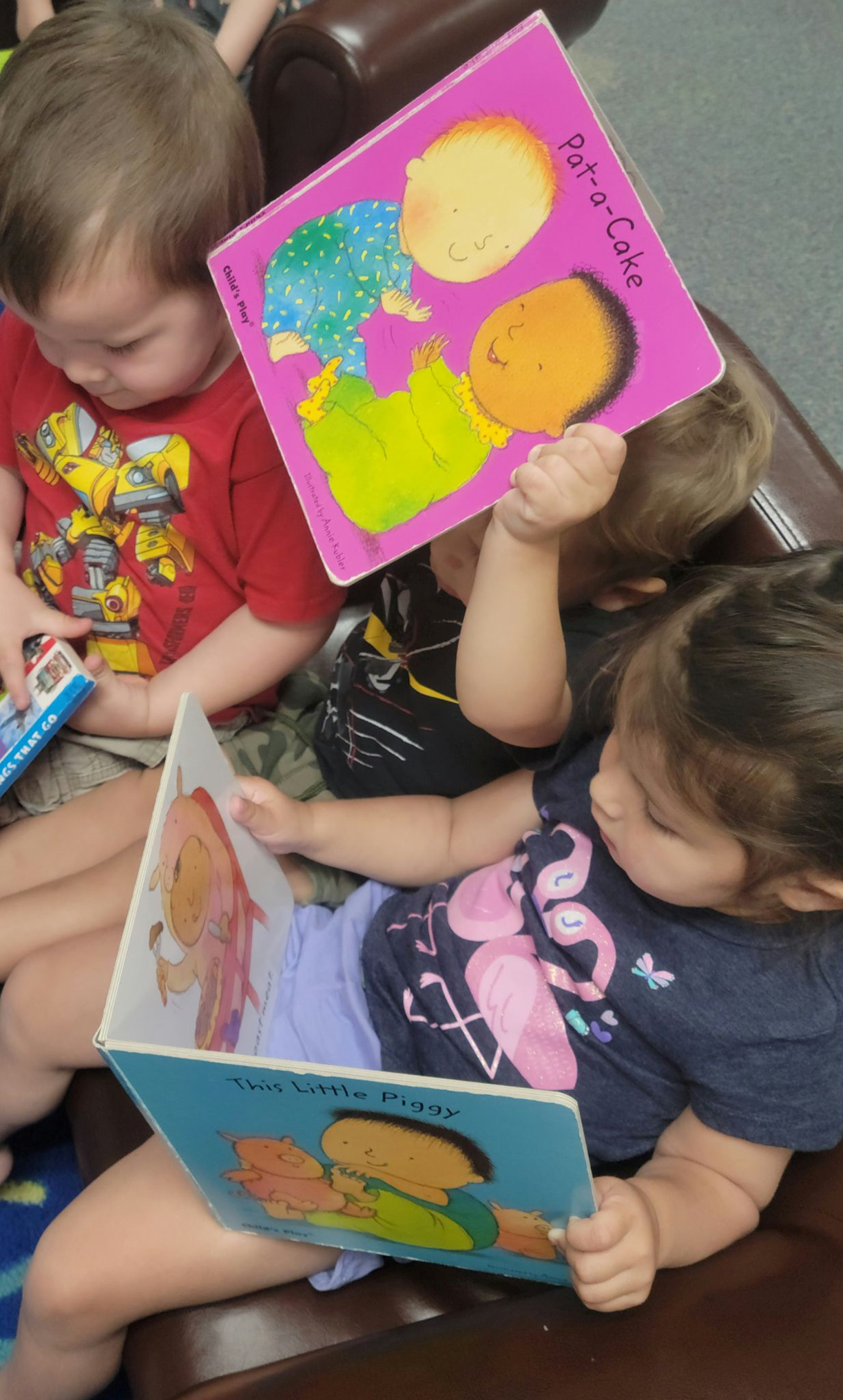 little kids reading books