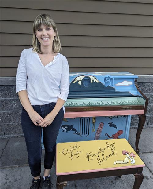 Siri with the painted piano