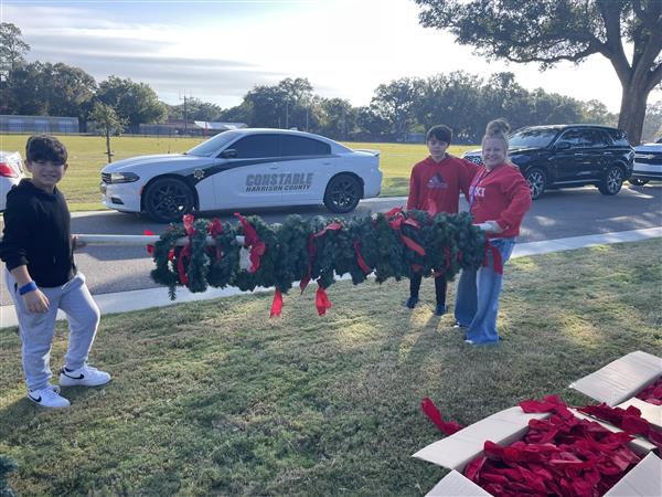 Biloxi Jr. Beta Wreaths