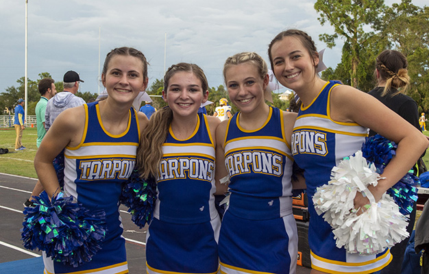 football cheerleaders