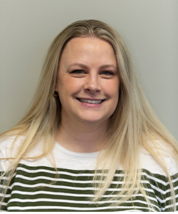 Photo of Jenn Casler, graphic designer