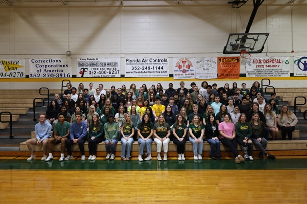 LHS AVID Class Photograph