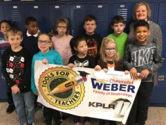 Summit's Stephanie Pulse and class with KPLR banner Nov 2018