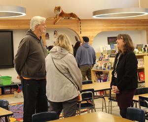 Librarian Teri Jones