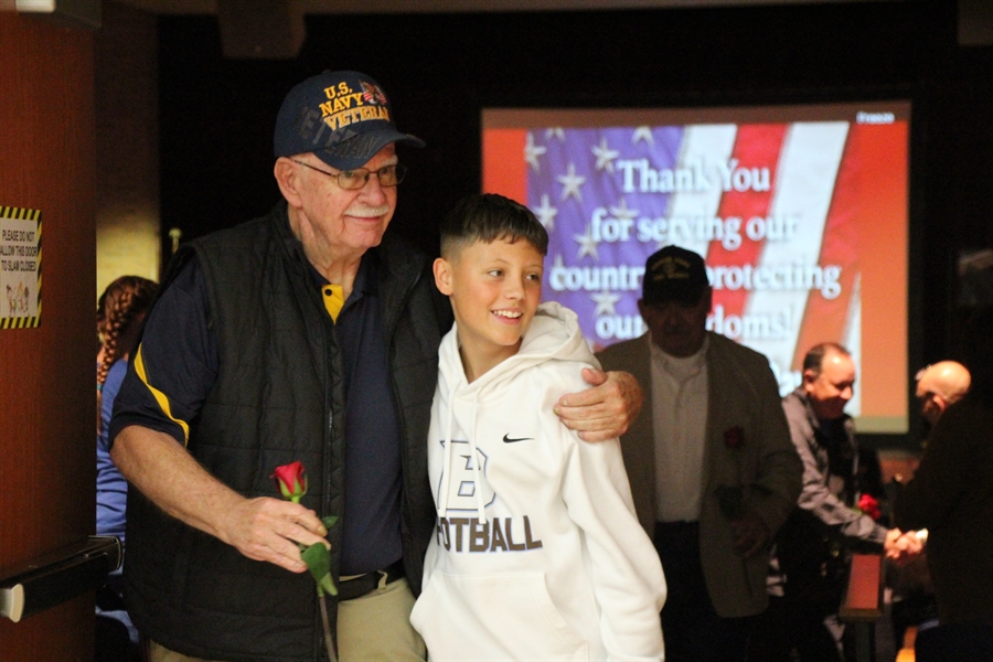 This is the image for the news article titled ER Honors Veterans