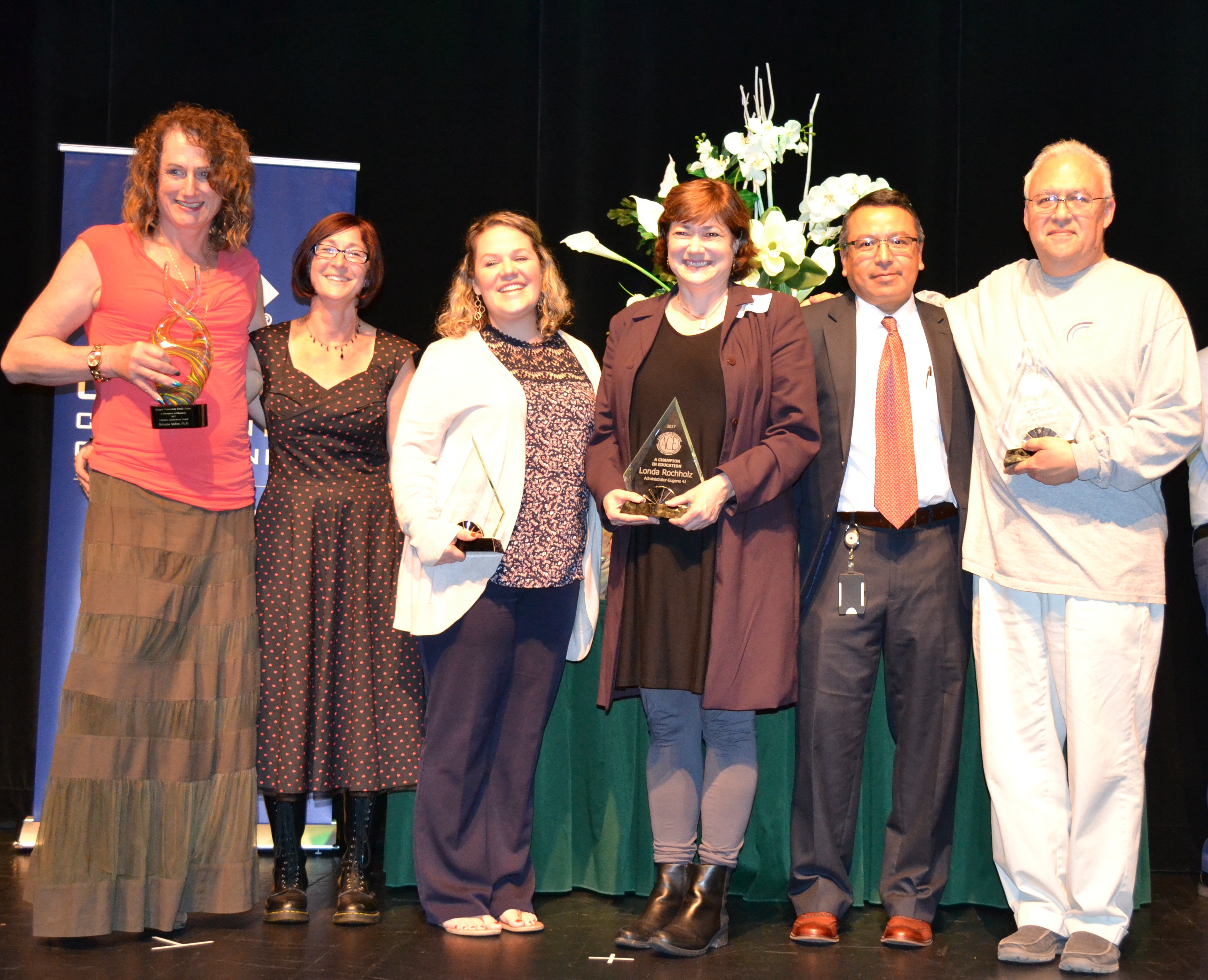 2017 ACE Awards Champions Brianna Stiller, Judy Salisbury, Jaimee Massie, Londa Rochholz and Fernell Lopez, with superintendent Gustavo Balderas (second from right)