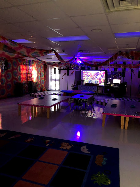 Black lights ready !! 