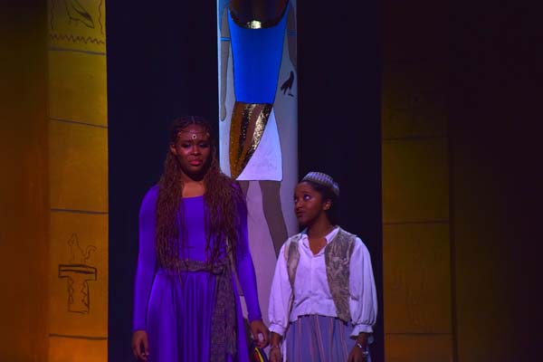Students performing Aida.