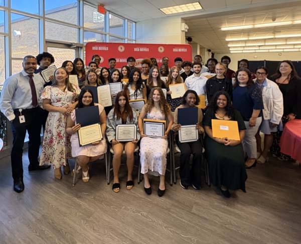 Freeport High Schoolâs annual Academic Awards Breakfast recognized juniors and seniors for their dedication to academic excellence throughout the school year on May 20. Freeport High Schoolâs annual Academic Awards Breakfast recognized juniors and seniors for their dedication to academic excellence throughout the school year on May 20.