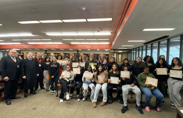 Dodd Peer Mediation Team holds oath ceremony