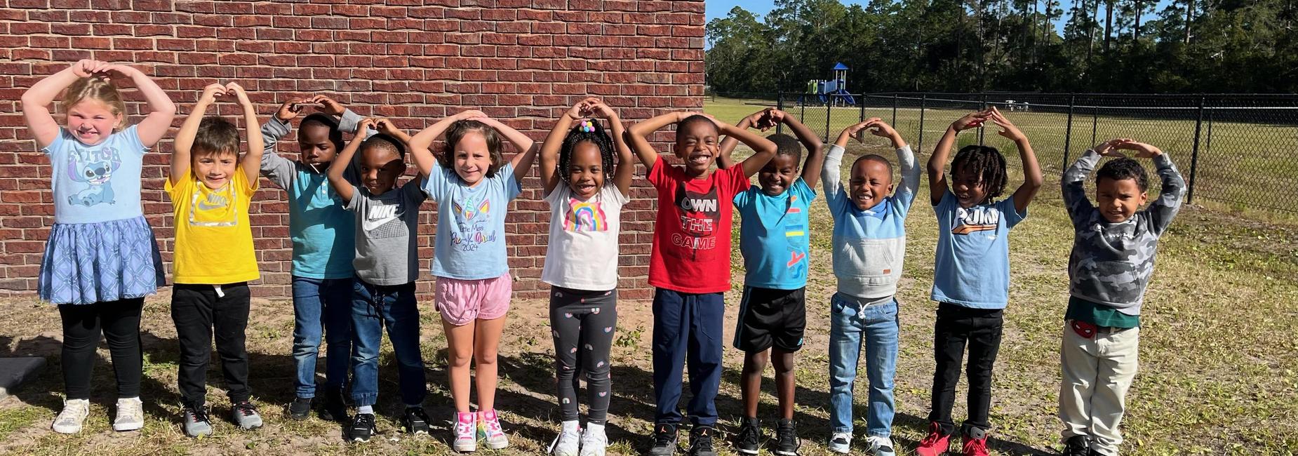 Altama Elementary students participate in #LightBulbChallenge in support of afterschool programming.