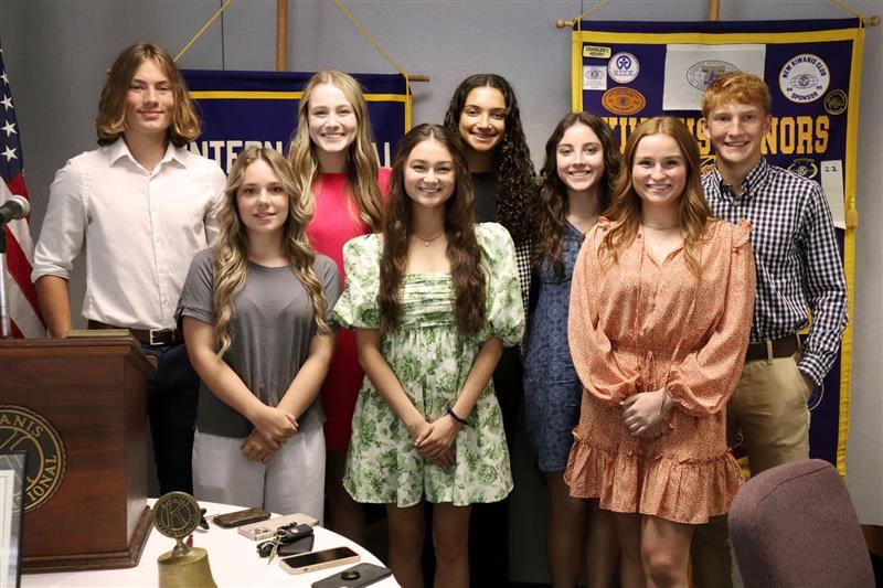 2022-23_Officers_at_kiwanis