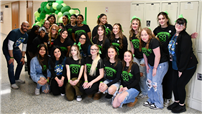 Islip High School’s cosmetology students thumbnail265824