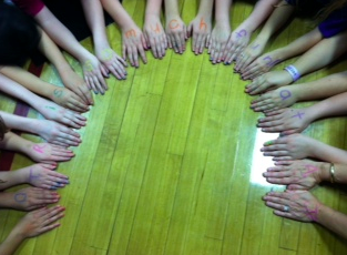 Girls on the run hands image