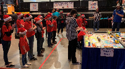 Imagen del equipo de Lego Robotics en los juegos estatales de robots