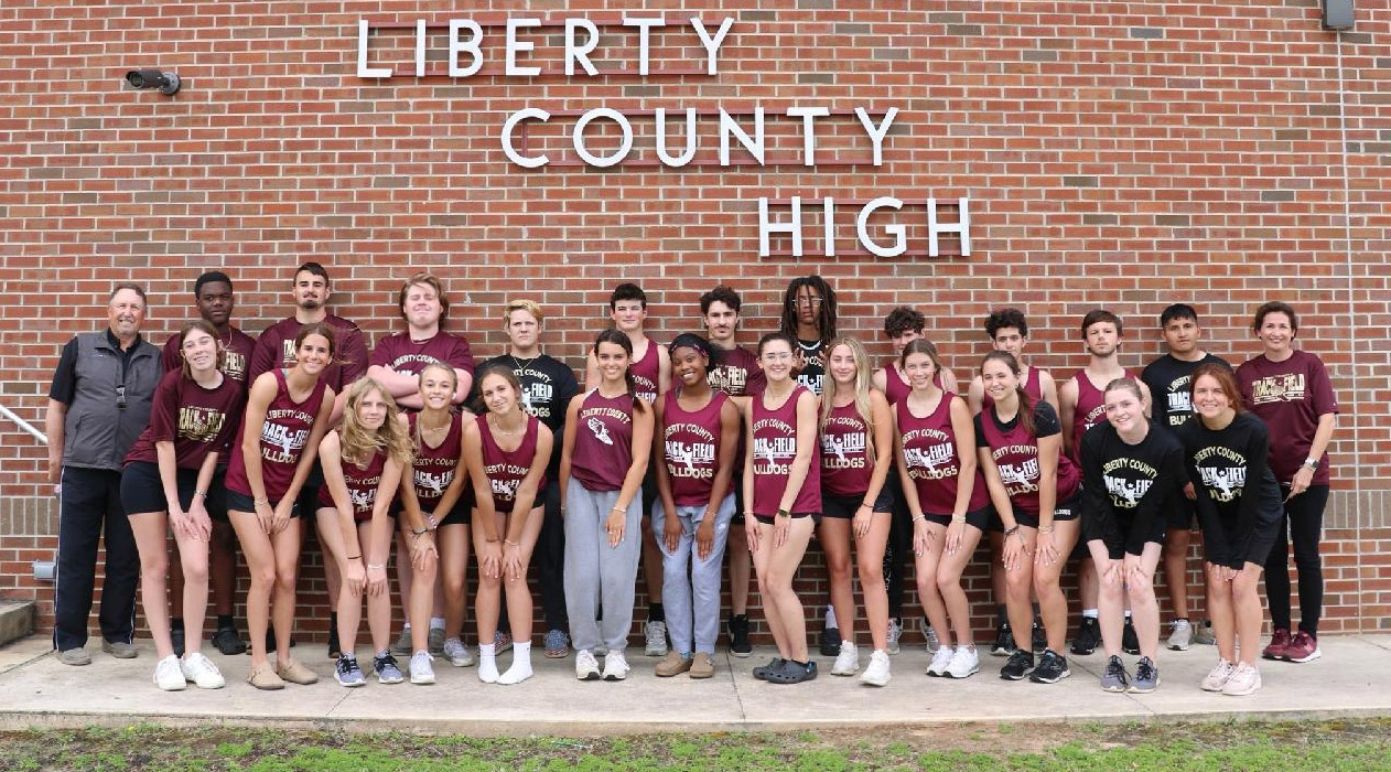 2024 LCHS Track Team