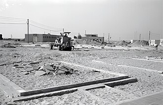 Construction by the Nahal of the Israeli settlement of Netzarim, in the south Gaza-city, November 1972.
