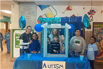 Waverly Park Elementary students, staff and families came together in full force to celebrate Autism Acceptance Day/ thumbnail265476