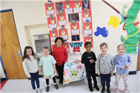 Lynbrook kindergartners at the Kindergarten Center. thumbnail265308
