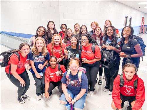 students in group pic