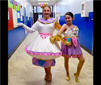 Juliet and Eliana play the Teapot and Cup. thumbnail265151