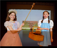 Students in Wizard of Oz attire thumbnail265170