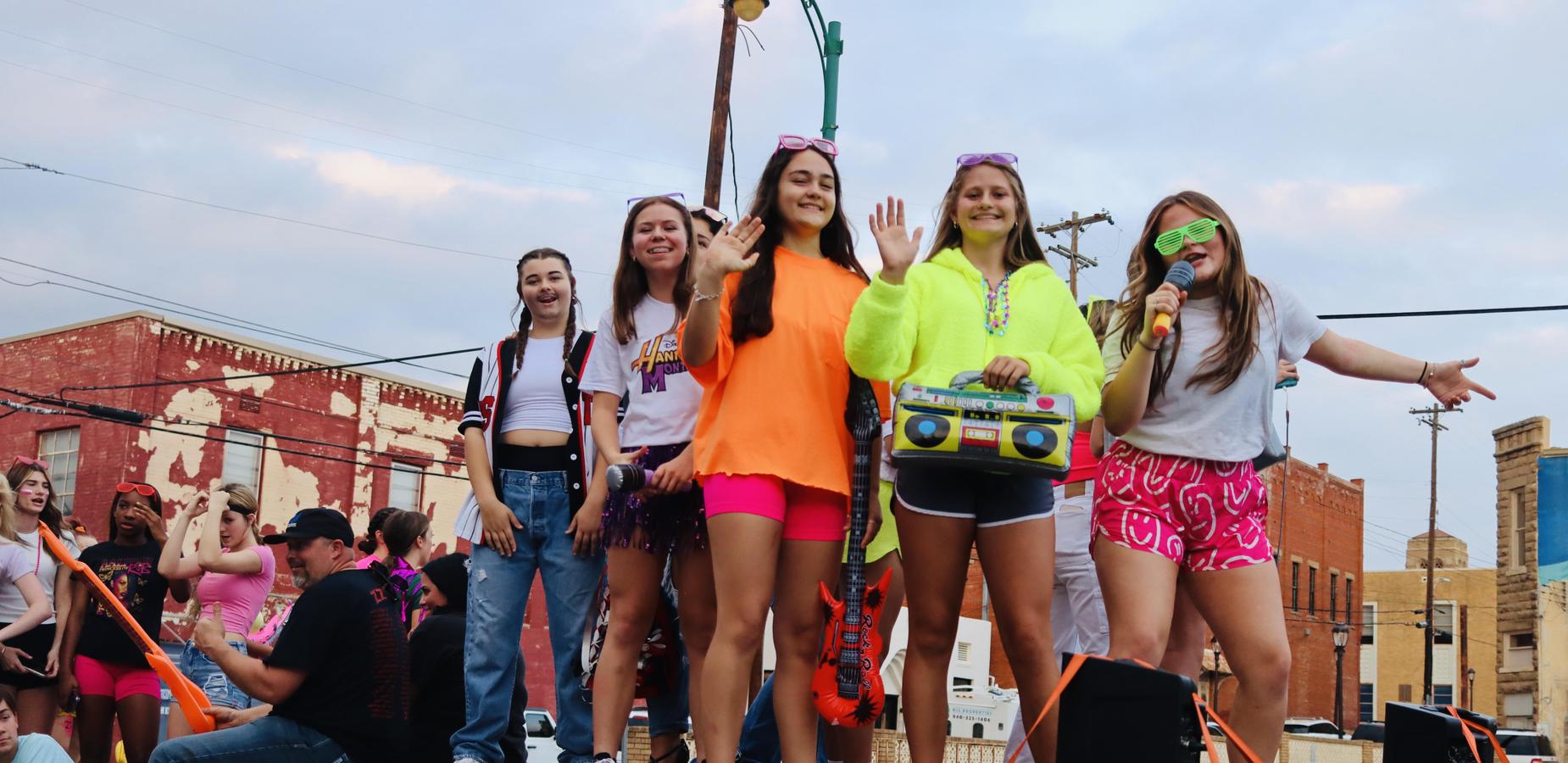 Freshman Class Float in Parade