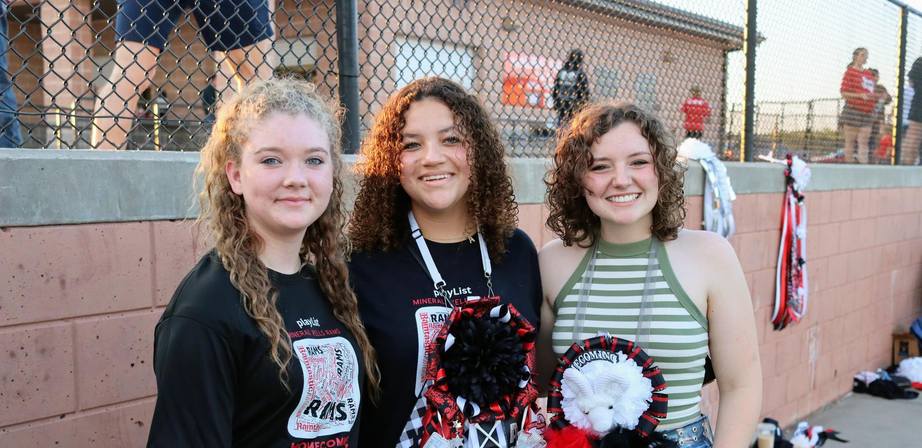 Students at MW Rams football game