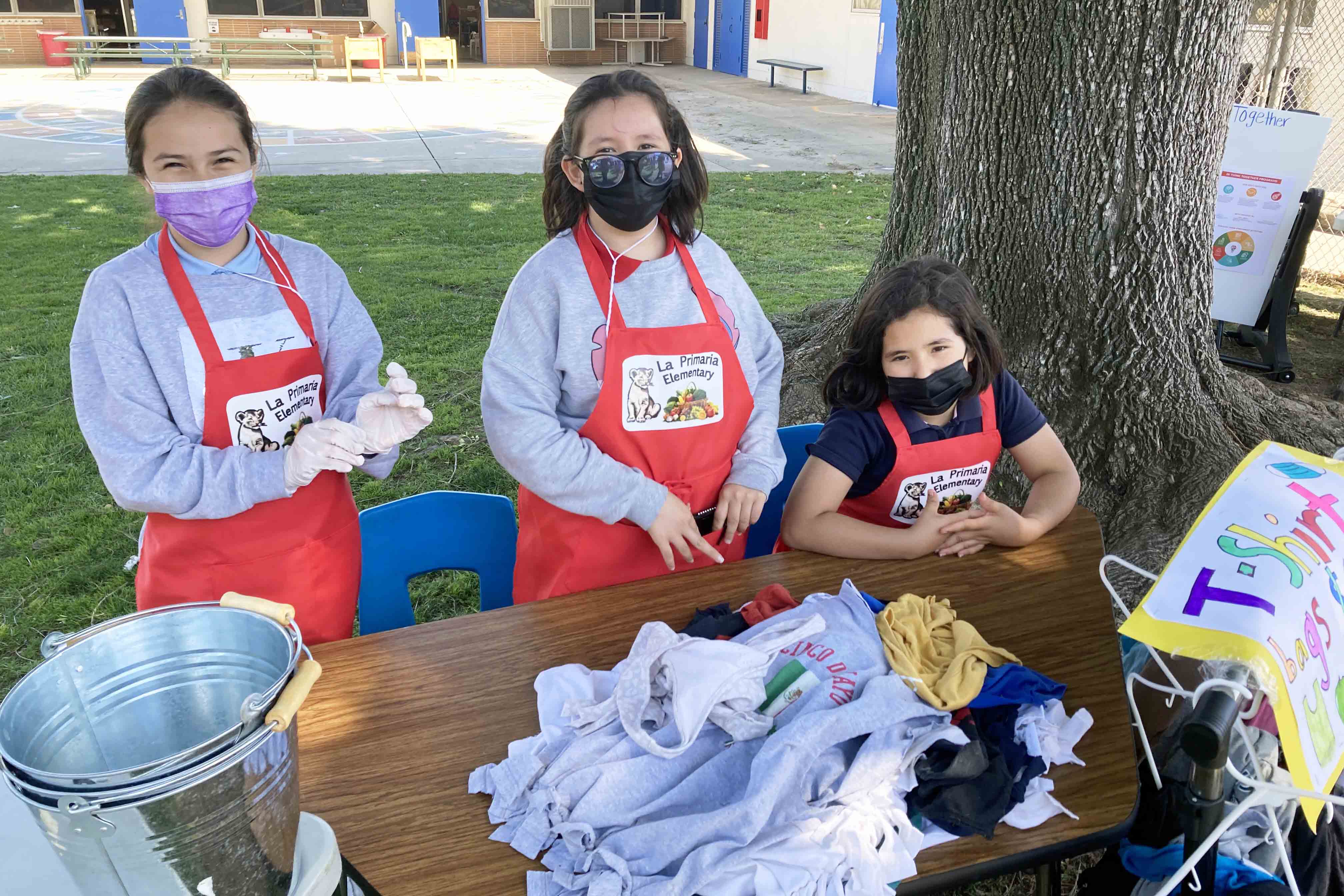 This is the image for the news article titled La Primaria Hosts Farmer’s Market 