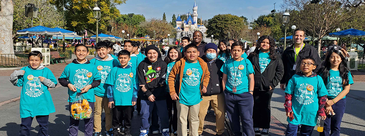 Miramonte disney field trip banner photo