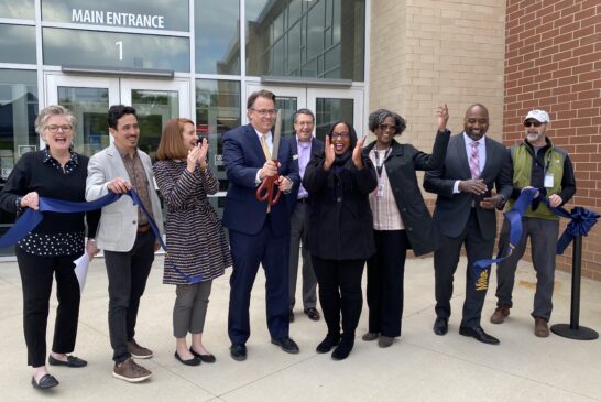 794C84F1-4006-40F6-93DF-DF9BA743F98B