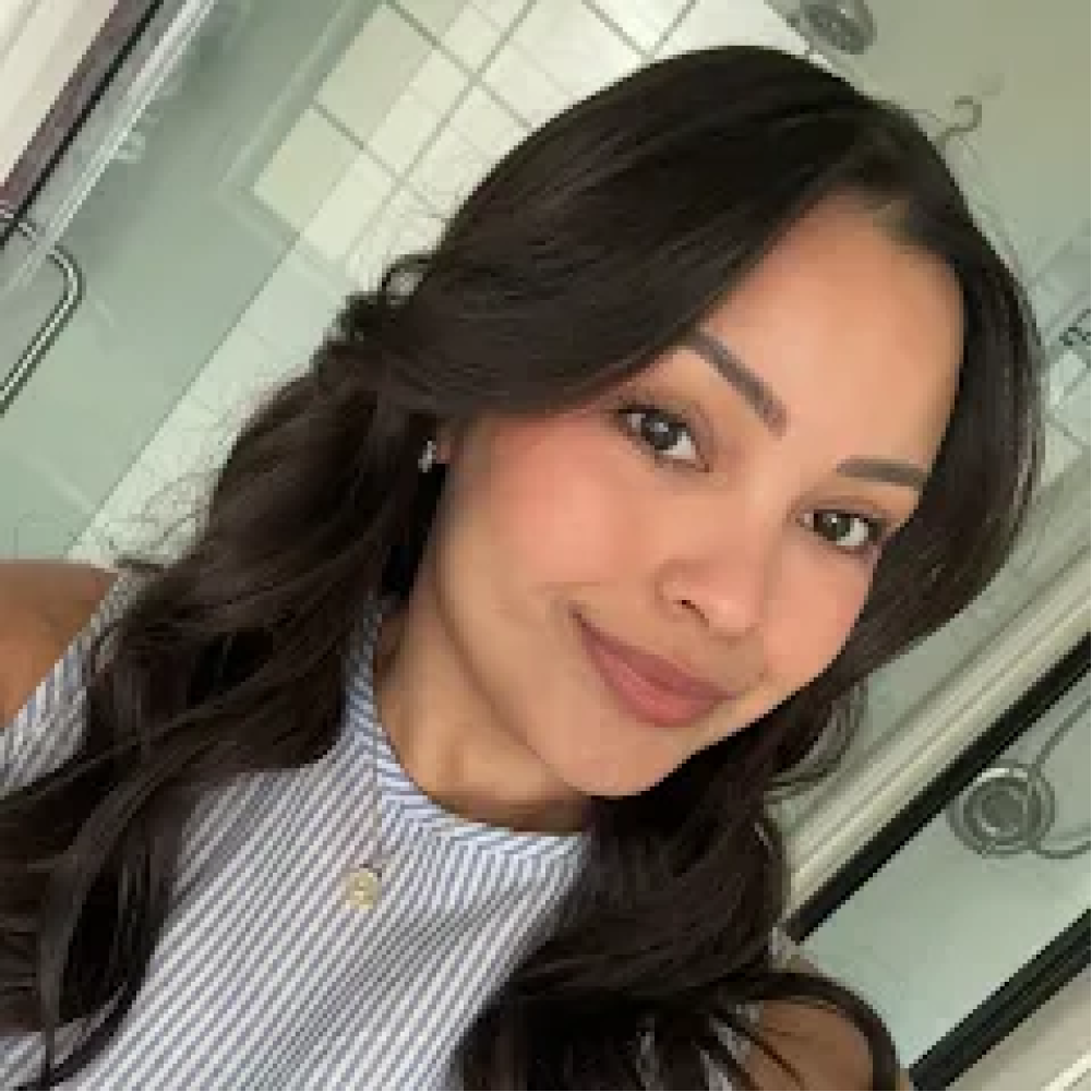 CrystalNavarrete's Profile Photo