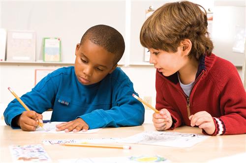 2 students studying together 