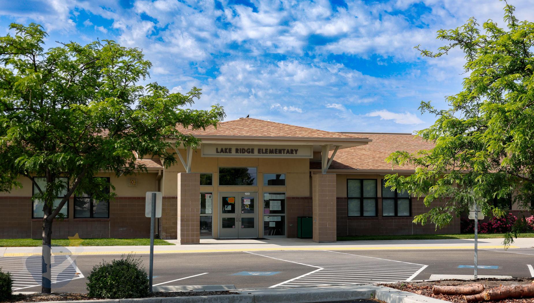 Lake Ridge School