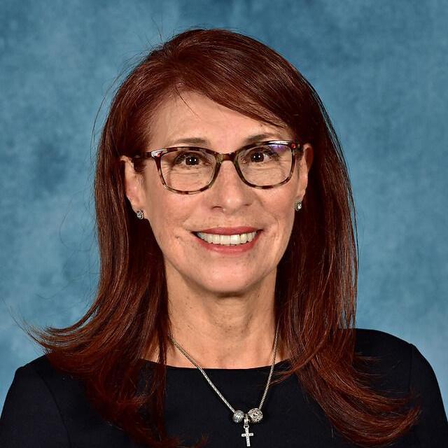 IsabelOlachea's Profile Photo