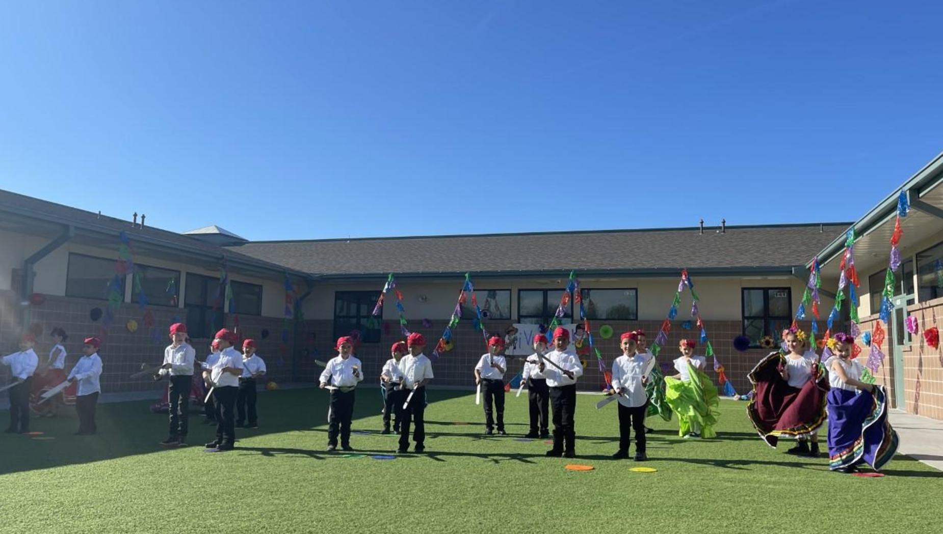 Los machetes- Kinder