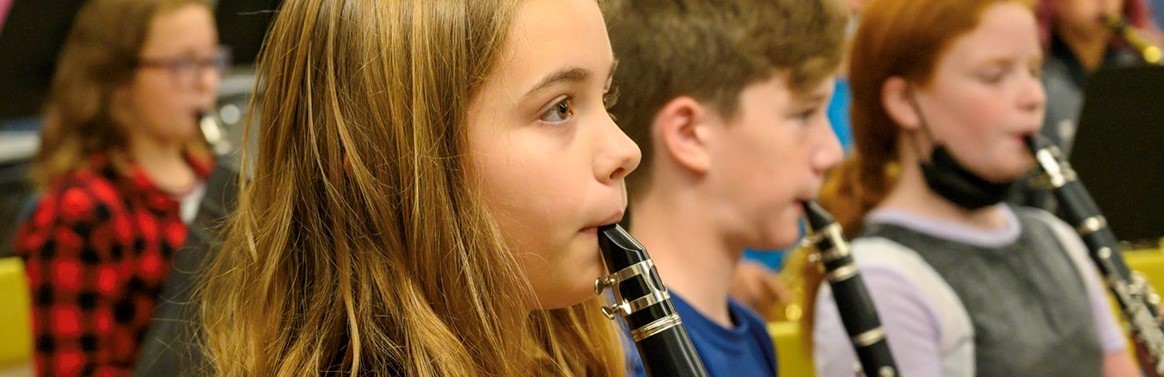 students playing the clarinet
