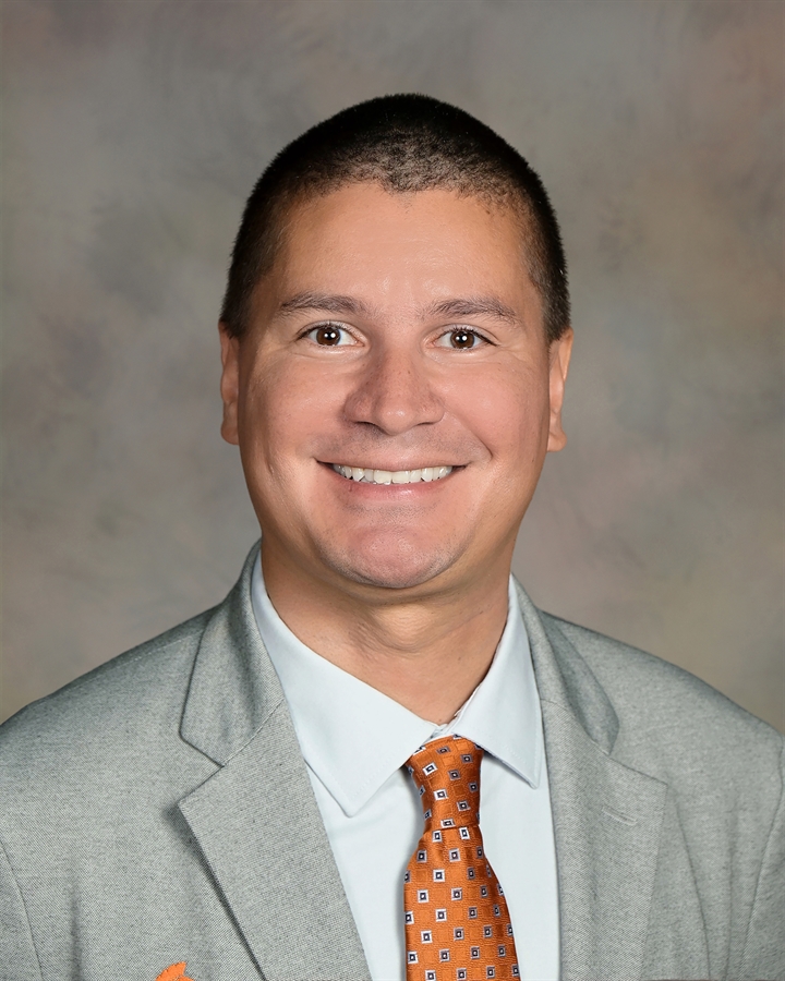 Dr. Maestre Dr. Maestre