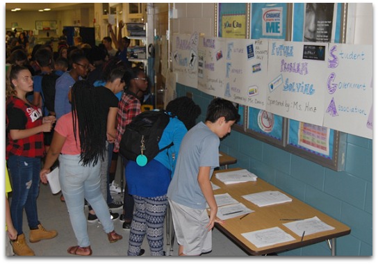 Students sign up for clubs at club rush