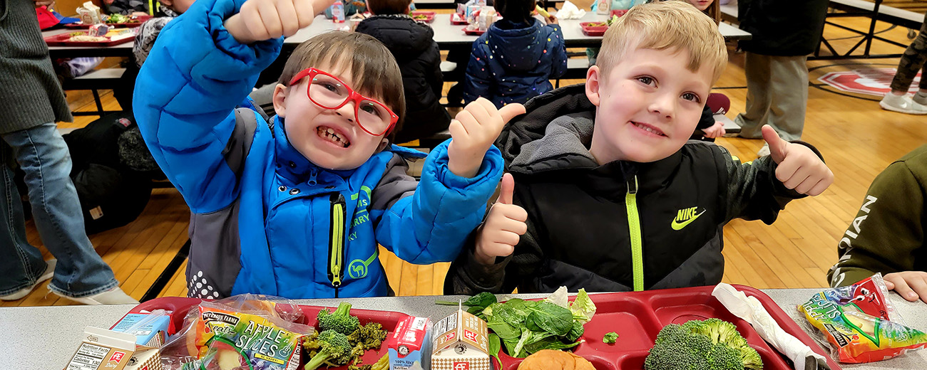 students at lunch