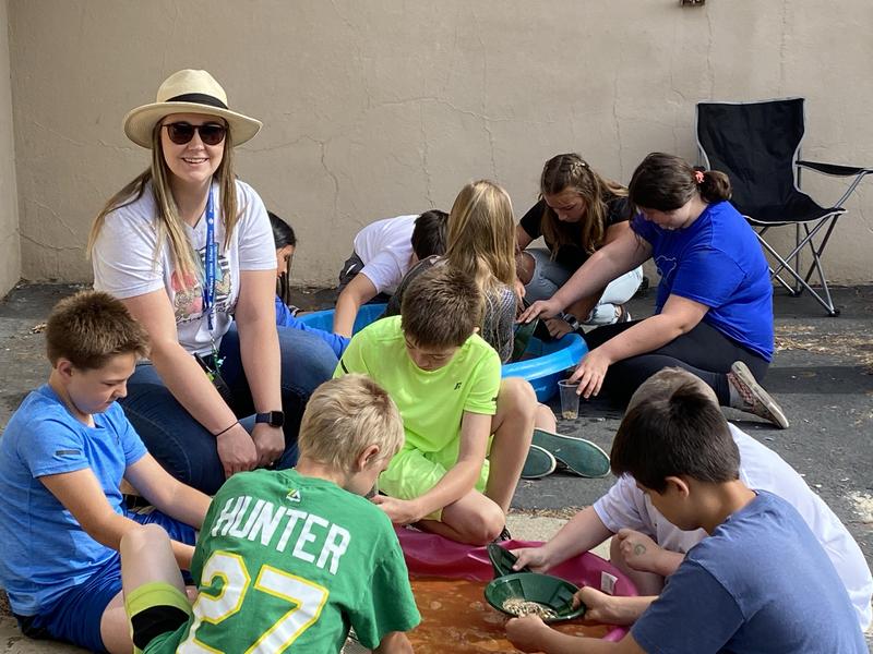 Mrs. Johnson\'s class panning for gold at Pacheco School