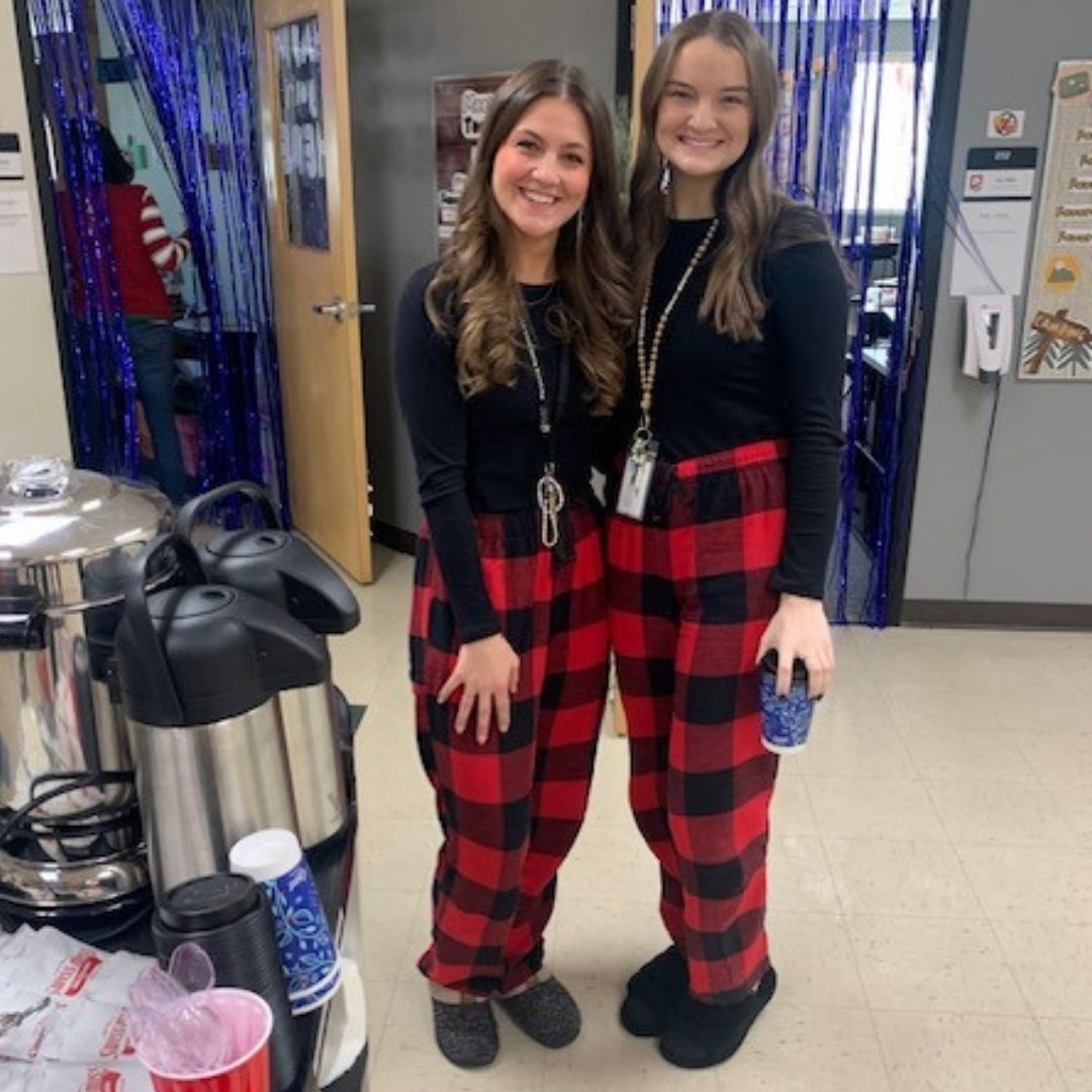 Image - hills and schoen