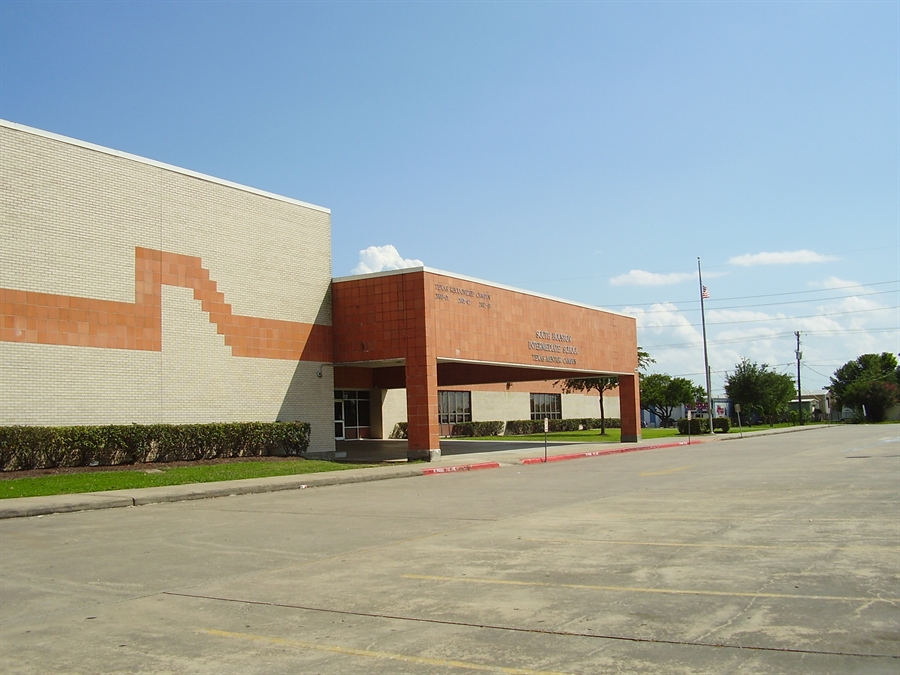 Photo of Front of SHI campus building.