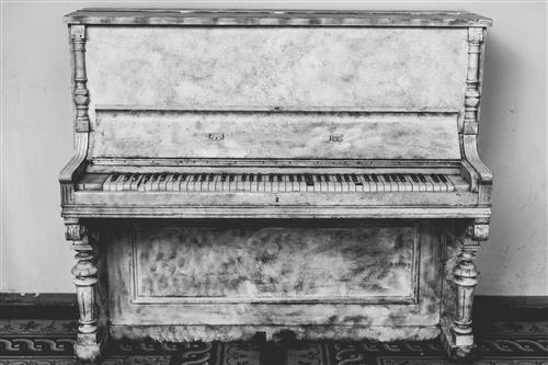 Vintage Piano 