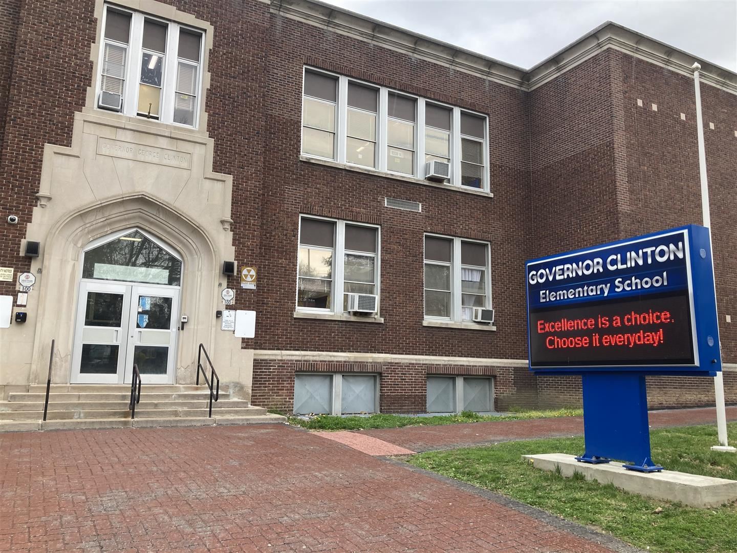  Clinton Elementary School