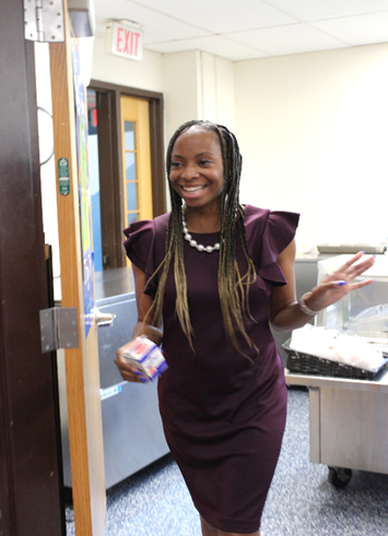 Title: Da Vetta Price - Description: Da Vetta Price, Clijnton Elementary School's new assistant principal.