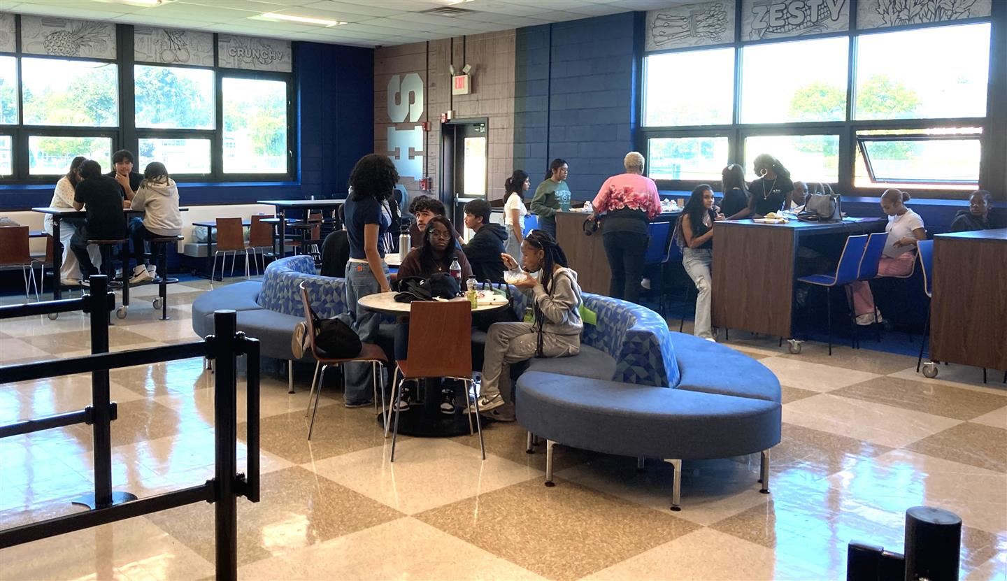  Students hang out in the PHS senior lounge