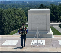 Rocky Point Middle School students and principal at Tomb of the Unknown Soldier ceremony. thumbnail258834