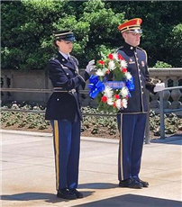 Rocky Point Middle School students and principal at Tomb of the Unknown Soldier ceremony. thumbnail258836